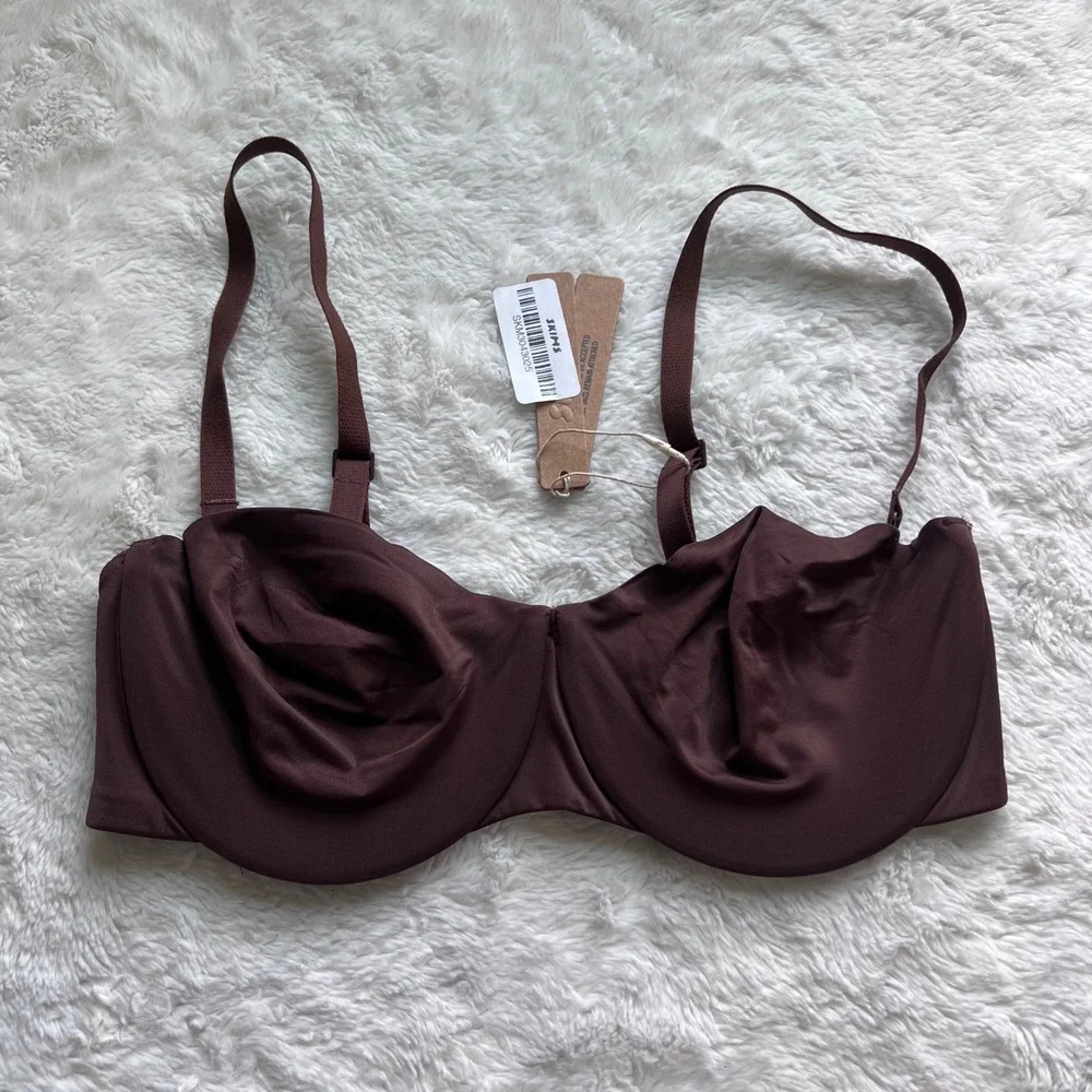 SKIMS Smoothing Intimates Unlined Strapless Bra Cocoa Brown 36C BA-BAN-2607 NEW